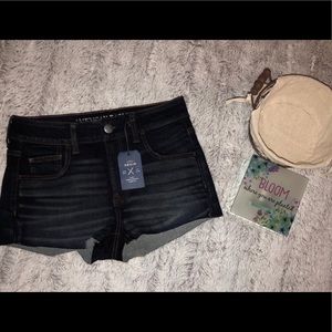 ‼️NWT‼️ American Eagle Hi-Rise Cheeky Shortie!